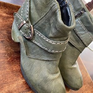 Sundance leather womens 36 boots